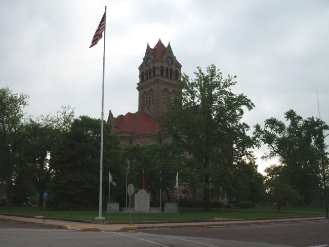 Starke County Honor Rolls Marker -and- S/W Corner - Starke County Courthouse image. Click for full size.