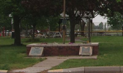 Full View - - Flora War Memorials Marker image. Click for full size.