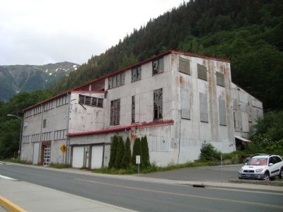 Alaska Juneau Mill image. Click for full size.