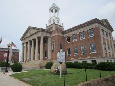 Bedford County Court House image. Click for full size.