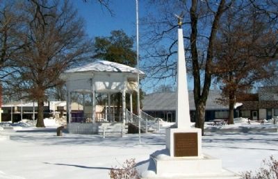 Sarcoxie Veterans Memorial image. Click for full size.