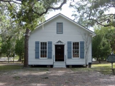Florida's Earliest Courthouse Building and Marker image. Click for full size.