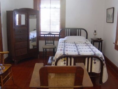Hotel Room image. Click for full size.