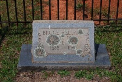 Bruce Hellams Tombstone image. Click for full size.