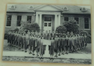 Graduation Photo 1943 image. Click for full size.