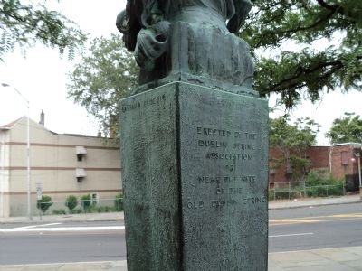 Back of Monument. Click for full size. Back of Monument image. Click for full size.