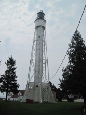 Sturgeon Bay Canal Lighthouse image. Click for full size.