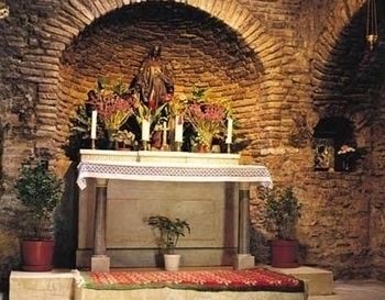 Altar at Mary's shrine inside the Last Home of the Blessed Virgin image. Click for full size.