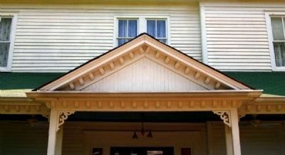 Clinkscales-Pressly House (ca. 1905) -<br>Abbeville Street Cornice image. Click for full size.