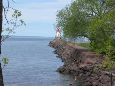 Wisconsin Point Lighthouse image. Click for full size.