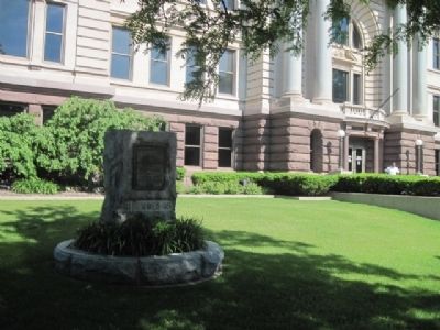 Marker with Brown County Courthouse behind it. Click for full size. Marker with Brown County Courthouse behind it image. Click for full size.