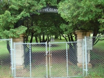 Oak Grove Cemetery Entrance image. Click for full size.
