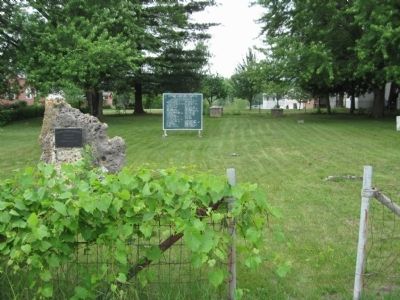 Old Frenchtown Cemetery and Marker image. Click for full size.