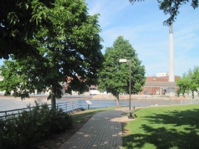 Marker, Fox River and Paper Mill. image. Click for full size.