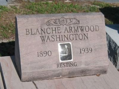 Grave of Blanche Armwood Washington <small>(1890-1939)</small> image. Click for full size.