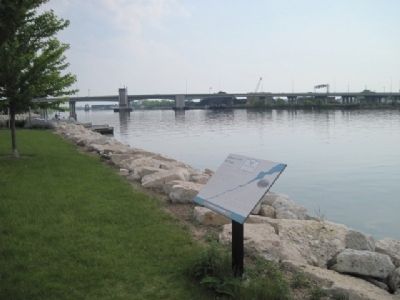 Marker, Fox River and Mason Street Bridge. image. Click for full size.