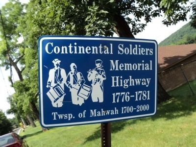 Continental Soldiers Memorial Highway image. Click for full size.