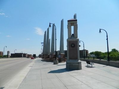 Veterans Memorial looking east image. Click for full size.