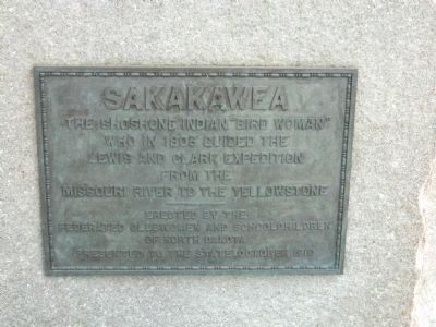 Sakakawea Statue Plaque image. Click for full size.