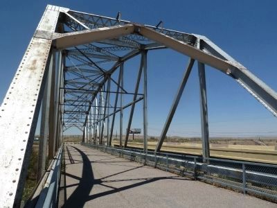 Rio Puerco Bridge image. Click for full size.