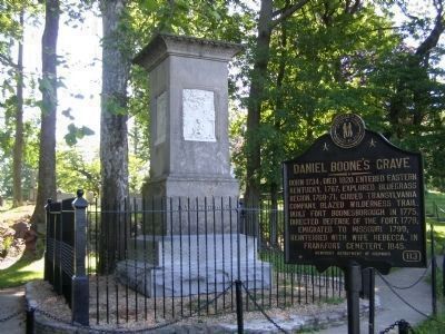 Daniel Boone's Grave Marker image. Click for more information.