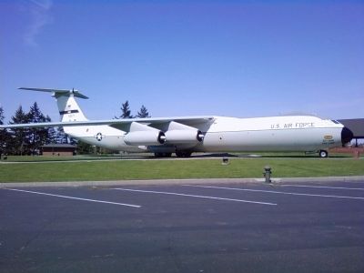 Lockheed-Georgia C-141B Starlifter image. Click for full size.