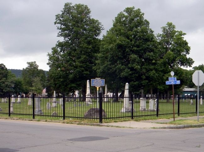 Wide view of the Old Second Street Cemetery Marker image. Click for full size.
