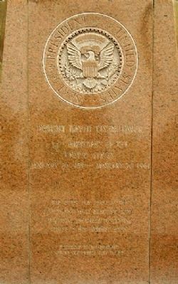 34th President on Ike Monument image. Click for full size.