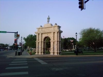 Civil War Arch image. Click for full size.