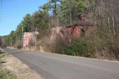 One of the many iron ore mining sites along Red Mountain thats now sits abandon. image. Click for full size.