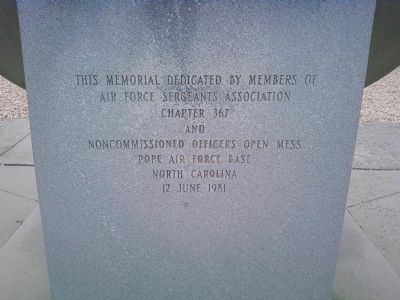 Airlifter's Memorial image. Click for full size.