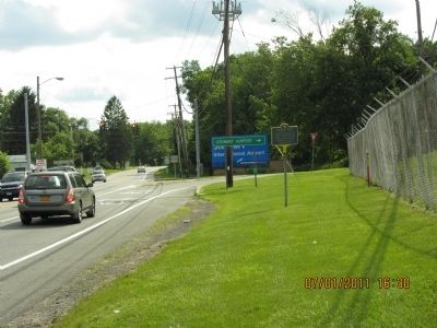 Freedom Road Marker at Route 207 entrance to Stewart International Airport. image. Click for full size.