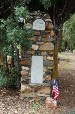 Memorial Entrance Marker, Left Pillar image. Click for full size.