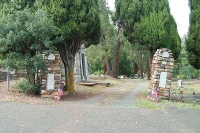 Memorial Entrance image. Click for full size.
