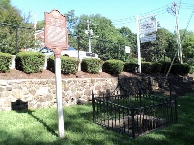 West Nyack's Last Horse Trough and Marker image. Click for full size.