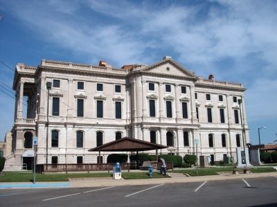 East Side - - The Grant County Courthouse - Marion, Indiana image. Click for full size.