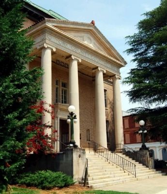 York County Courthouse Portico. Click for full size. York County Courthouse Portico image. Click for full size.