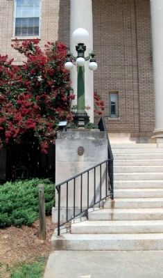 National Register of Historic Places<br>York County Courthouse image. Click for full size.