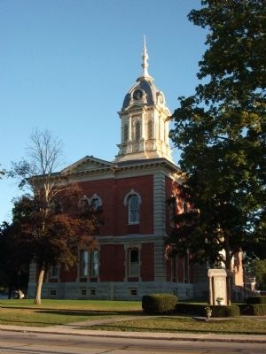 South/East Corner - - Marshall County Courthouse. Click for full size. South/East Corner - - Marshall County Courthouse image. Click for full size.
