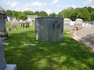 Arends gravesite image. Click for full size.