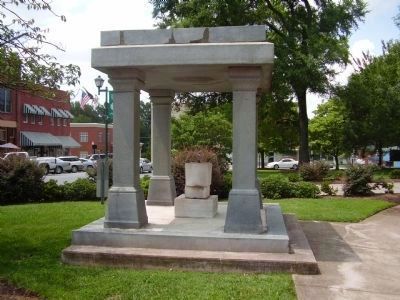 Confederate Memorial image. Click for full size.