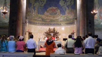 Basilica of the Agony/Church of All Nations - interior. Click for full size. Basilica of the Agony/Church of All Nations - interior image. Click for full size.