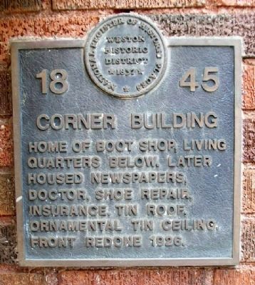 Corner Building Marker image. Click for full size.
