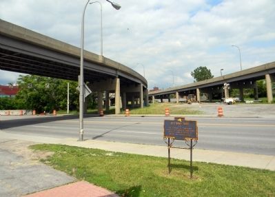 Wide view of the Old Navy Yard Marker image. Click for full size.