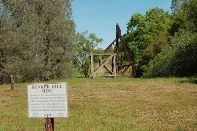 Bunker Hill Mine Marker and Headframe image. Click for full size.