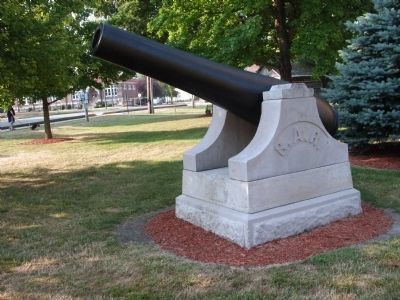8-inch Rodman Gun (East Side) image. Click for full size.