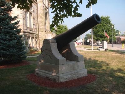 8-inch Rodman Gun (East Side) image. Click for full size.