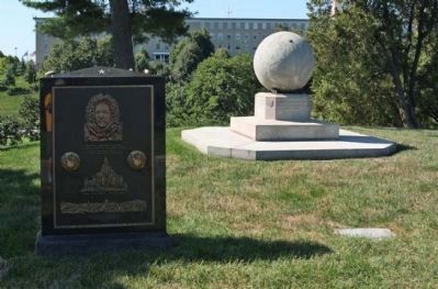 Robert Edwin Peary Marker and Matthew Henson Plaque at left image. Click for full size.