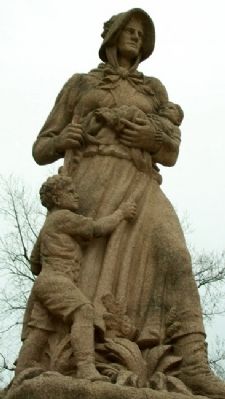 Madonna of the Trail Statue image. Click for full size.