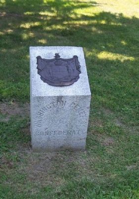 Washington Confederate Cemetery Boundry Marker with the Maryland Crest image. Click for full size.